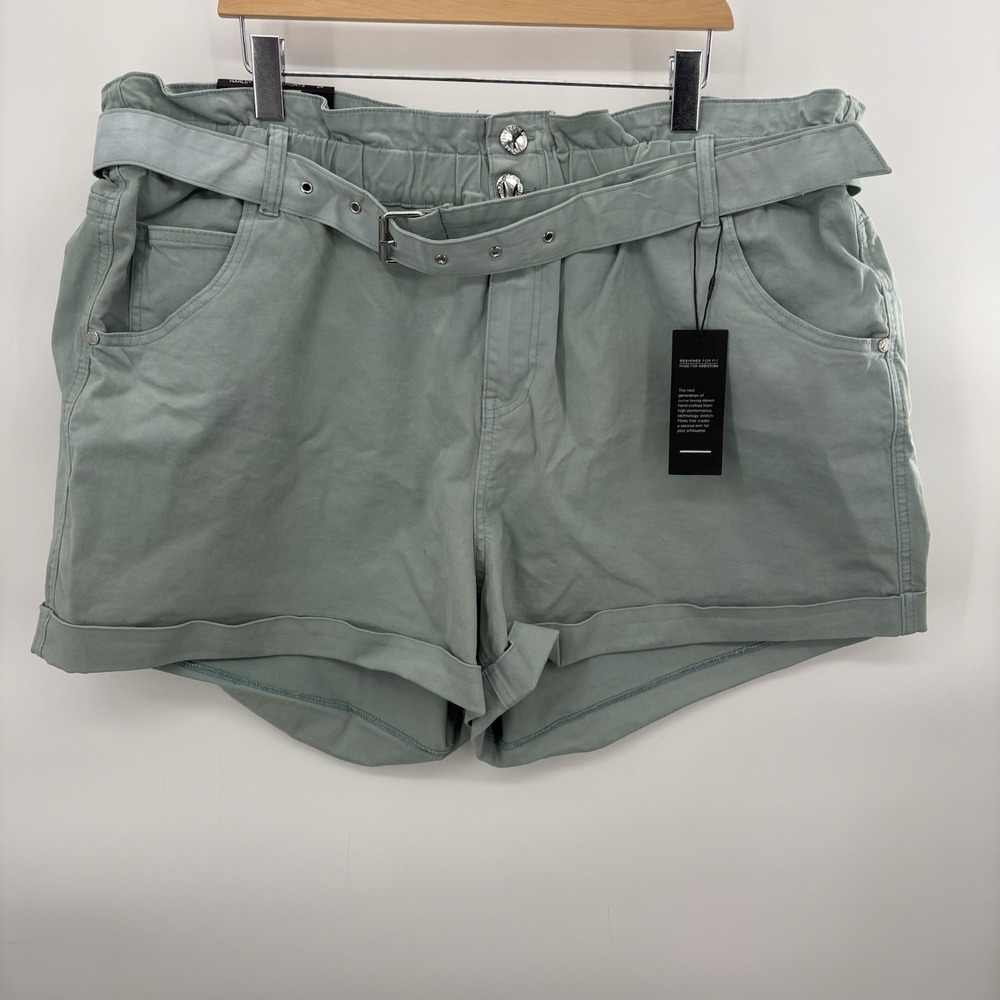 Chic Denim Harley Cargo Shorts Sage Womans Size 24 High rise Stretch Paper Bag